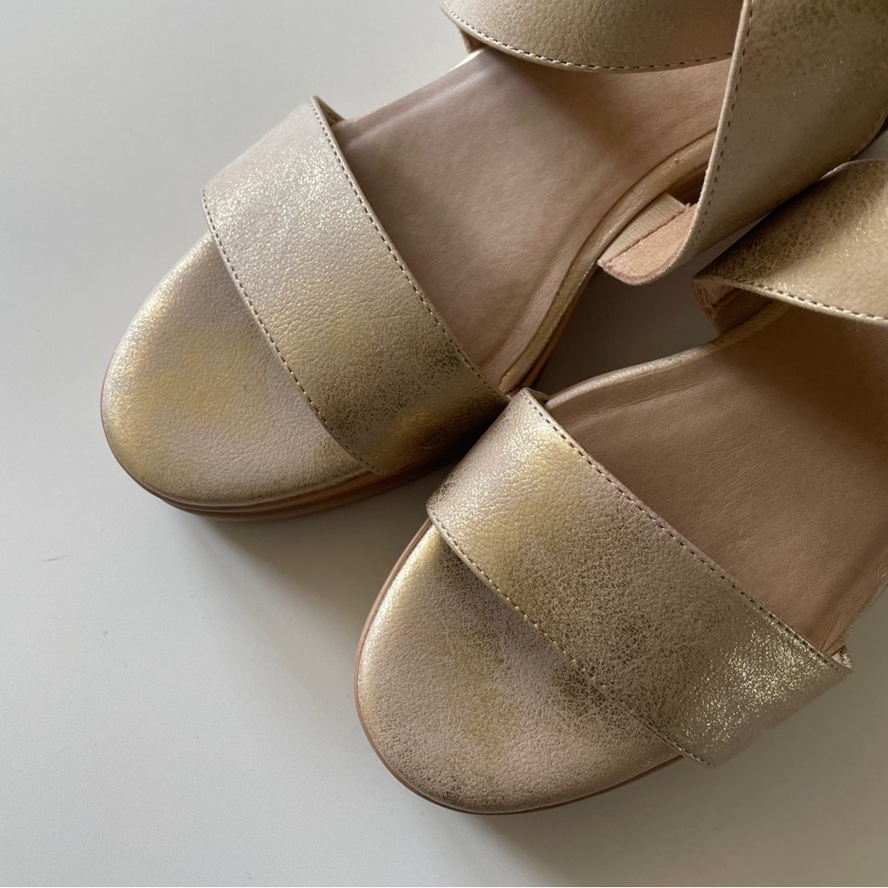 Soul Naturalizer Goodtimes Wedge Sandals Metallic Champagne Size 11M Comfort - Picture 6 of 6